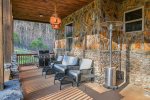 Ocoee river area cabin rental- Living room